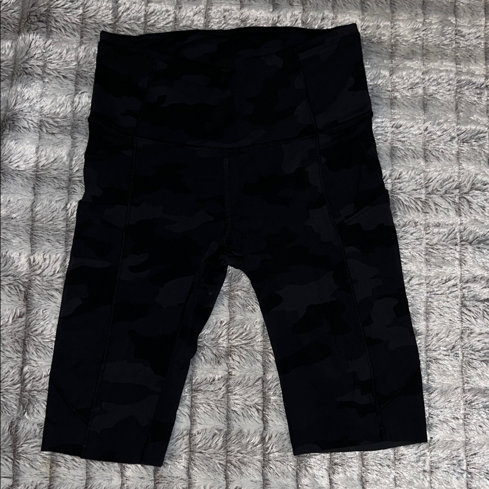 Lululemon camo bike shorts